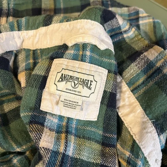 Green Plaid Button-Up Shirt - Picture 2 of 2